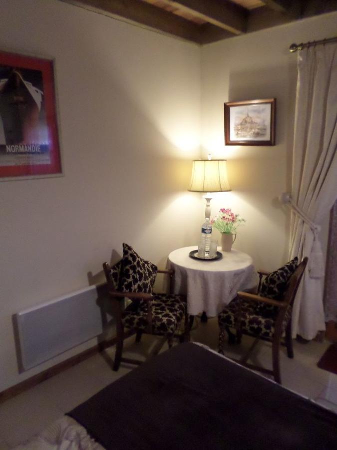La Chevallerie B&B Isigny-le-Buat 외부 사진